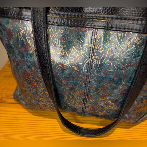 ‼️SOLD OUT‼️‼️Patricia Nash Vintage ‘Kimono’ Tote Bag with Navy Leather Trim - Picture 2 of 13